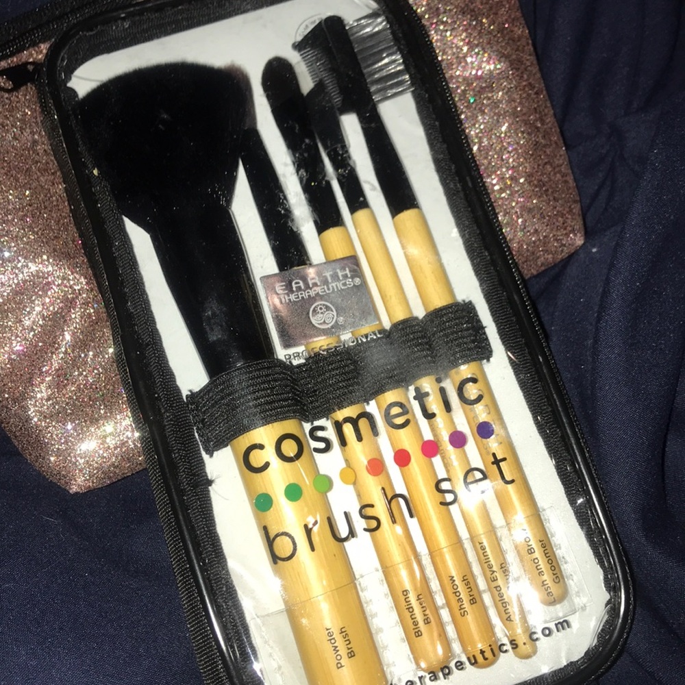 IPSY MAKEUP BAG W/ SAMPLES - Picture 3 of 8